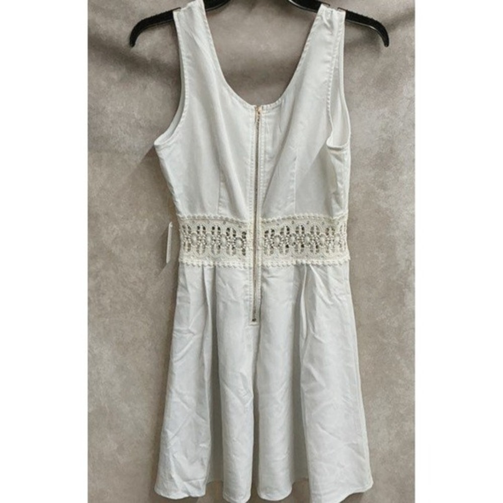NWT Charming Charlie White RSVP Crochet Waist Fit & Flare Dress Sleeveless Small - Picture 3 of 7